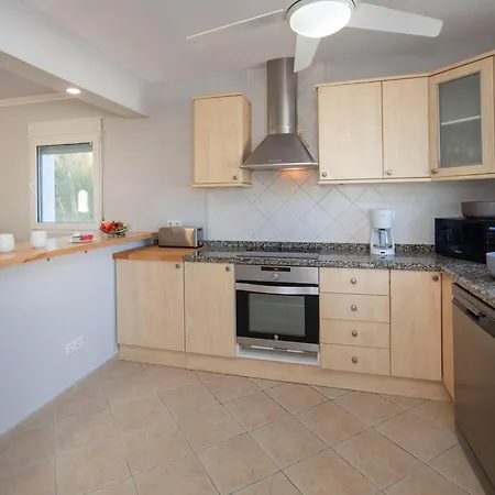 فيلة Noosa By Interhome كاليبي